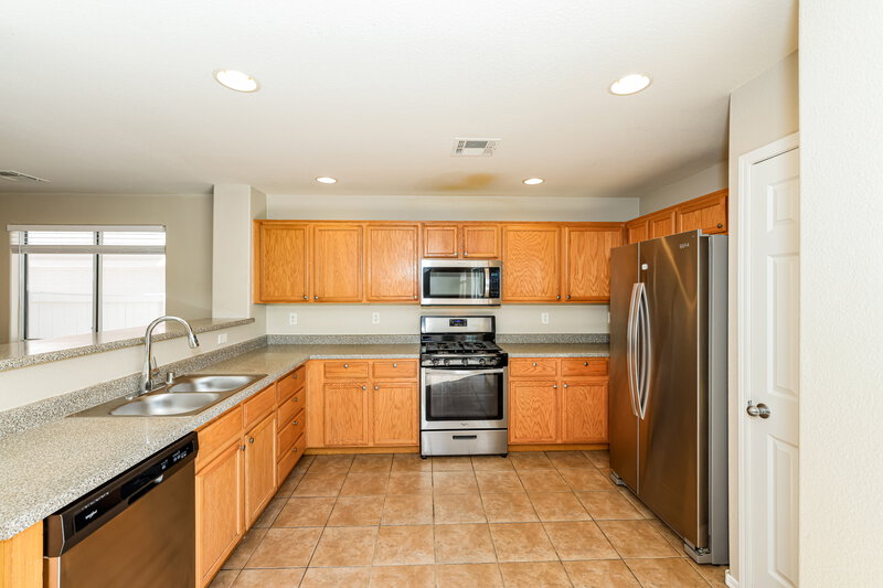 2,140/Mo, 1040 Valetta Flat Ave Las Vegas, NV 89183 Kitchen View