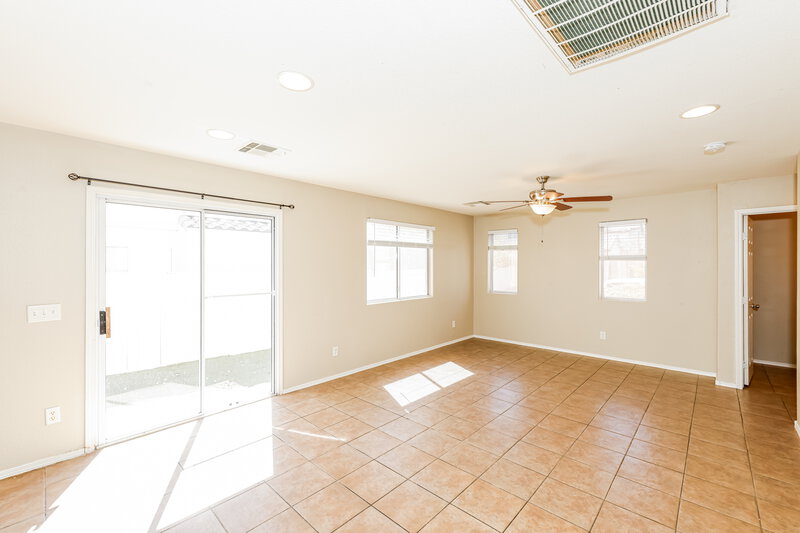 2,140/Mo, 1040 Valetta Flat Ave Las Vegas, NV 89183 Family Room View
