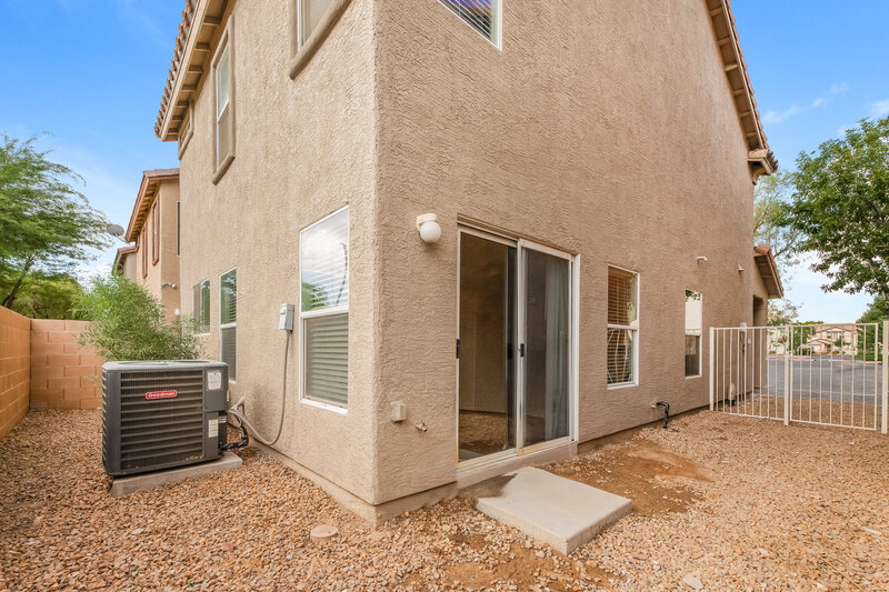 0/Mo, 4268 Perfect Drift St Las Vegas, NV 89129 Rear View