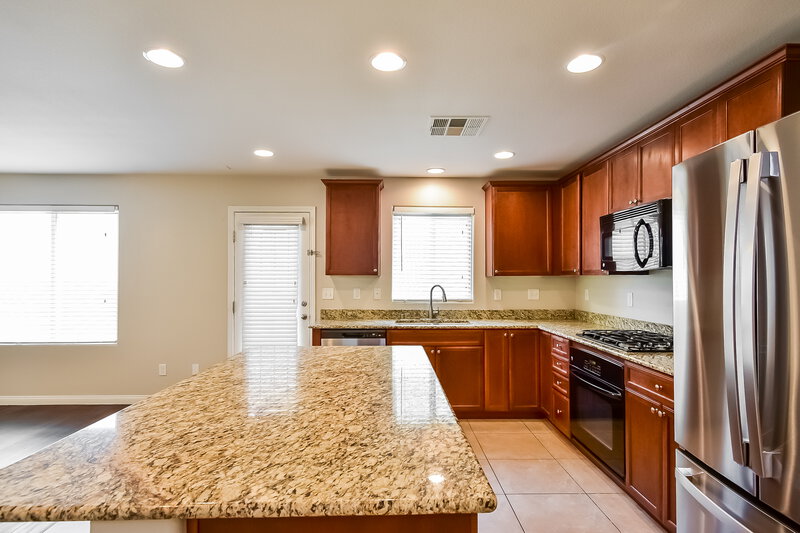 2,105/Mo, 10607 Seasonable Dr Las Vegas, NV 89129 Kitchen View