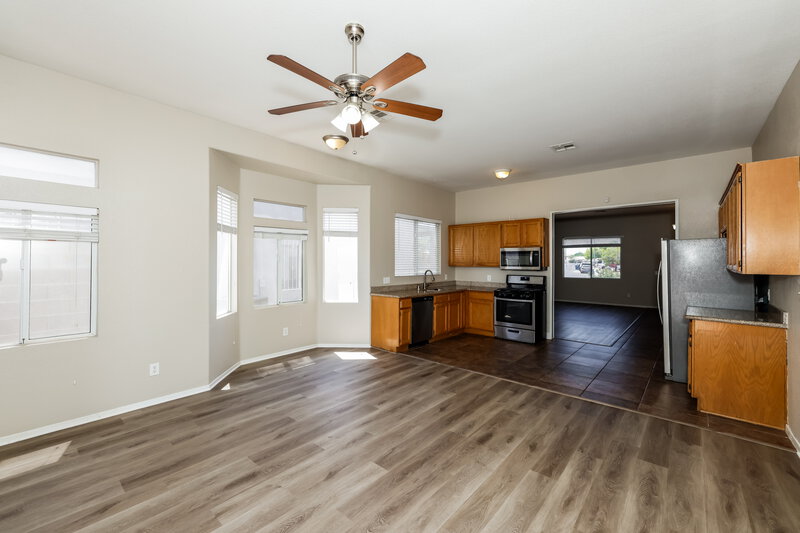 1,900/Mo, 2310 Panther Pl North Las Vegas, NV 89031 Kitchen View