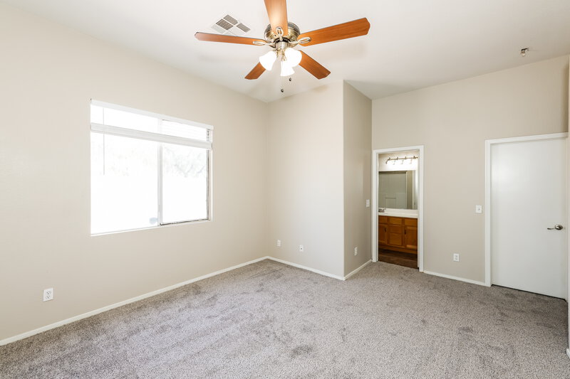 1,900/Mo, 2310 Panther Pl North Las Vegas, NV 89031 Main Bedroom View