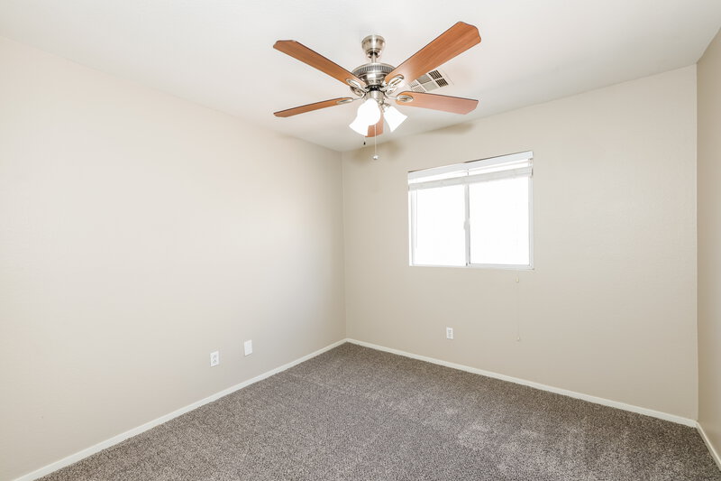 1,900/Mo, 2310 Panther Pl North Las Vegas, NV 89031 Bedroom View