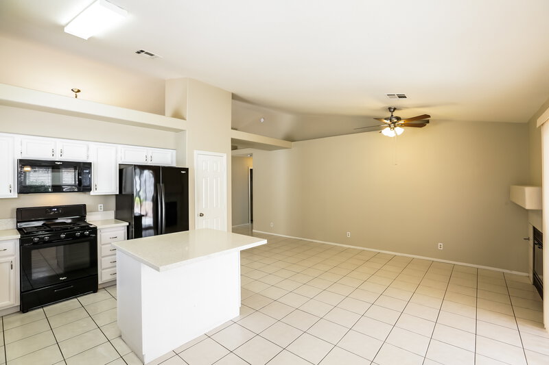 2,015/Mo, 5021 Drummond Rd Las Vegas, NV 89130 Breakfast Nook View