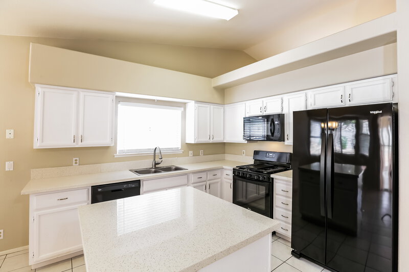 2,015/Mo, 5021 Drummond Rd Las Vegas, NV 89130 Kitchen View
