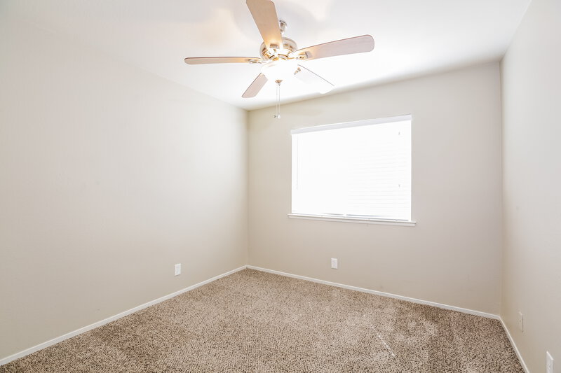 2,015/Mo, 5021 Drummond Rd Las Vegas, NV 89130 Bedroom View 3