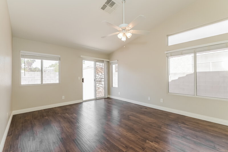 1,750/Mo, 1908 Casa Verde North Las Vegas, NV 89031 Living Room View