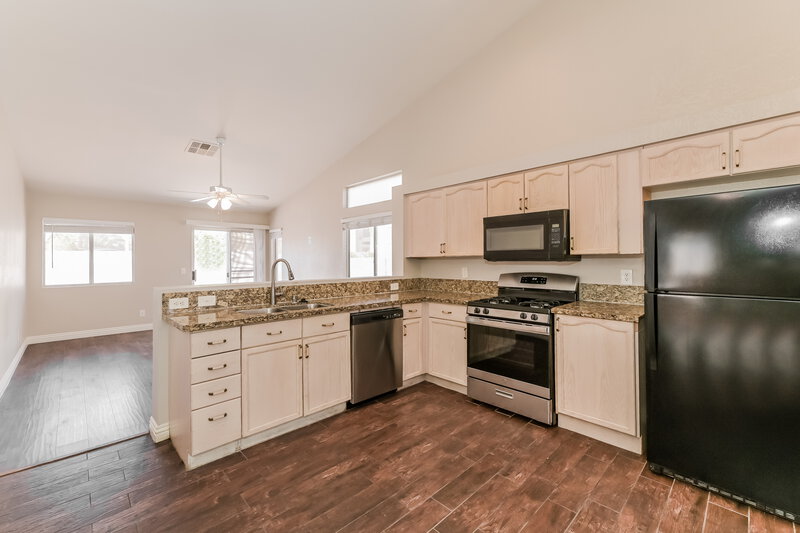 1,750/Mo, 1908 Casa Verde North Las Vegas, NV 89031 Kitchen View
