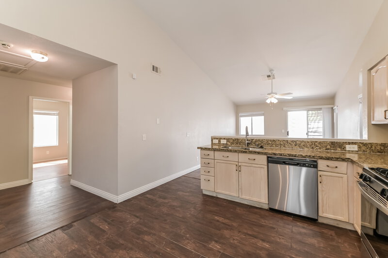 1,750/Mo, 1908 Casa Verde North Las Vegas, NV 89031 Kitchen View 2