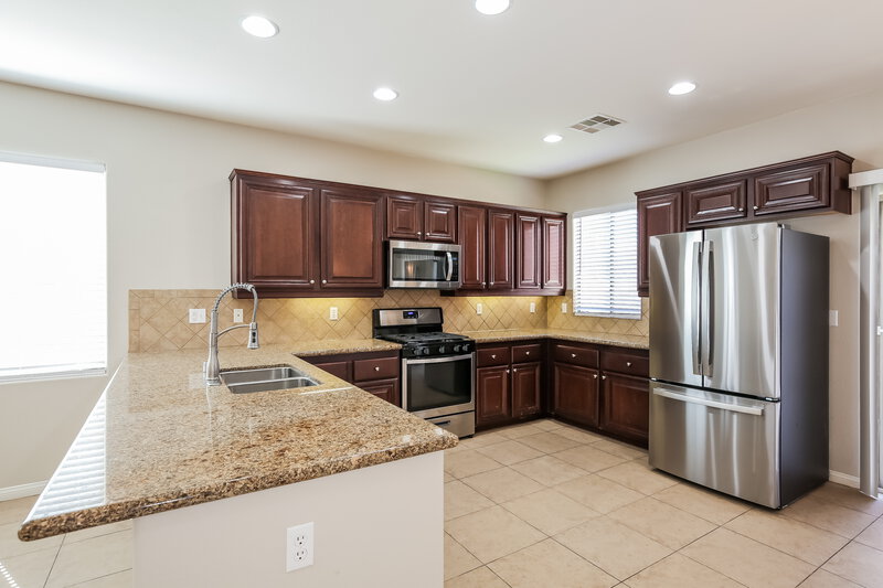 3,130/Mo, 5813 Black Sand Beach St North Las Vegas, NV 89081 Kitchen View