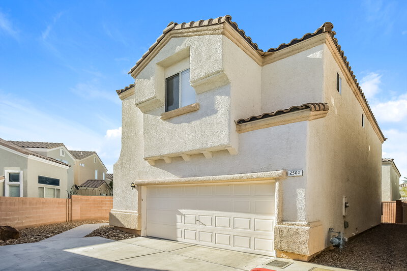 2,165/Mo, 2501 Lady Elizabeth Ct North Las Vegas, NV 89031 Front View