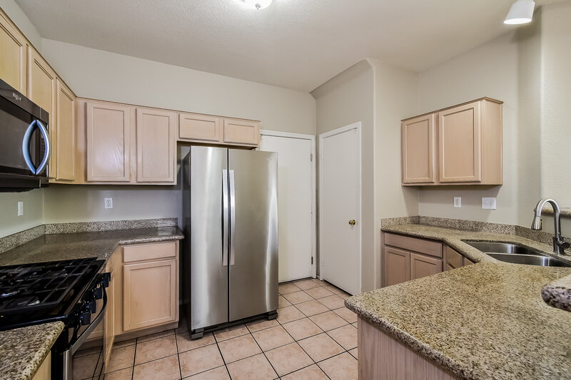 2,165/Mo, 2501 Lady Elizabeth Ct North Las Vegas, NV 89031 Kitchen View