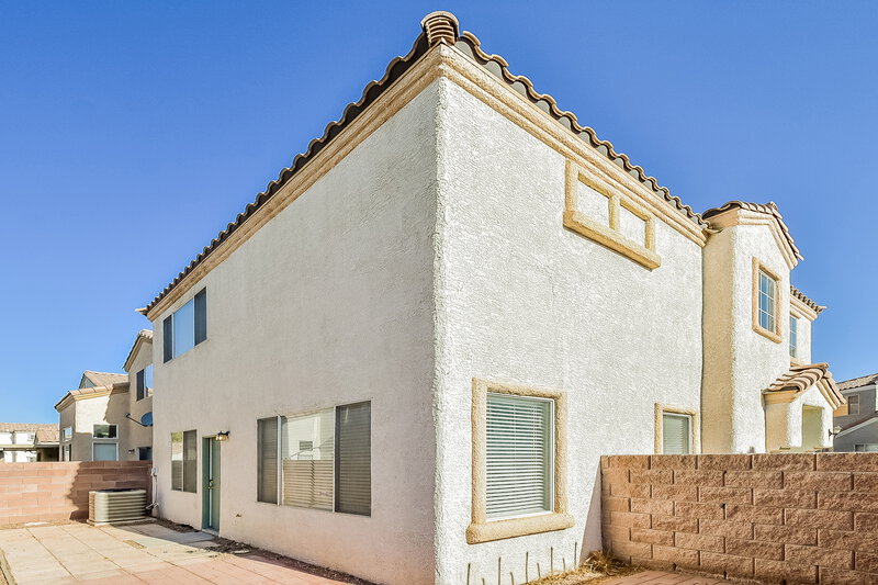 2,165/Mo, 2501 Lady Elizabeth Ct North Las Vegas, NV 89031 Rear View