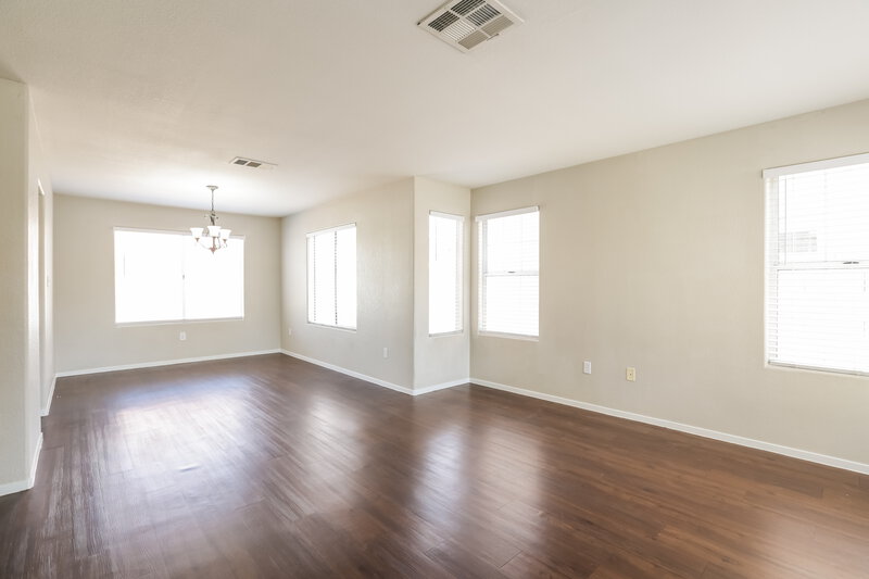 2,020/Mo, 1812 La Villa Drive North Las Vegas, NV 89031 Family Room View