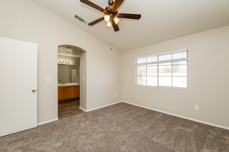 2,730/Mo, 18 Quailbush Dr North Las Vegas, NV 89031 Main Bedroom View