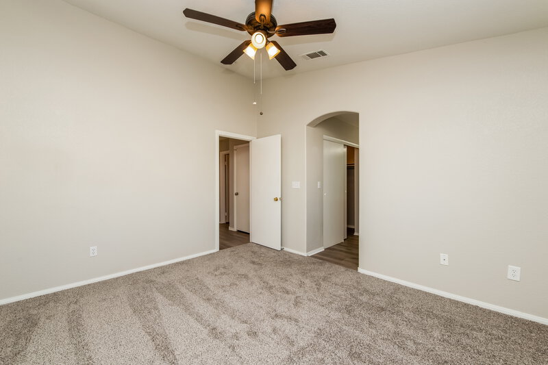 2,730/Mo, 18 Quailbush Dr North Las Vegas, NV 89031 Main Bedroom View 2