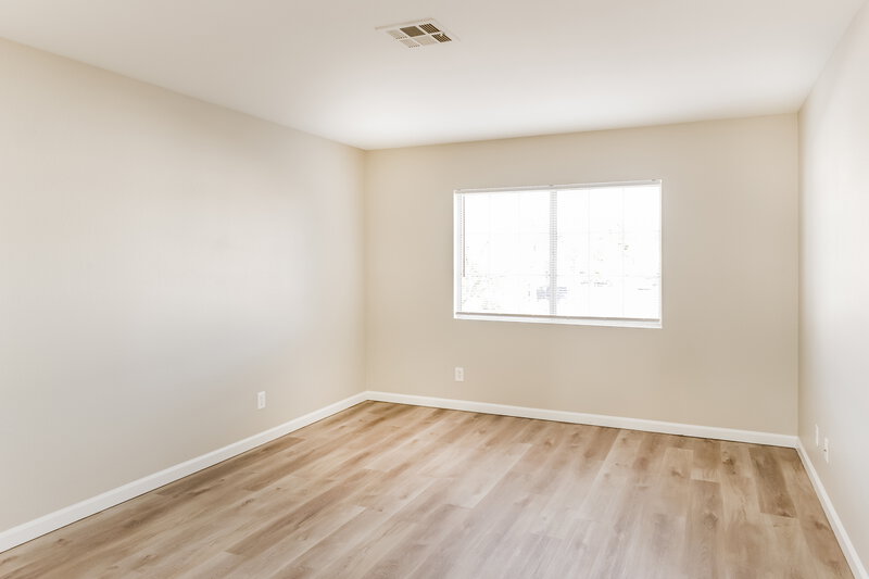 2,720/Mo, 8931 Green Jade Dr Las Vegas, NV 89129 Main Bedroom View