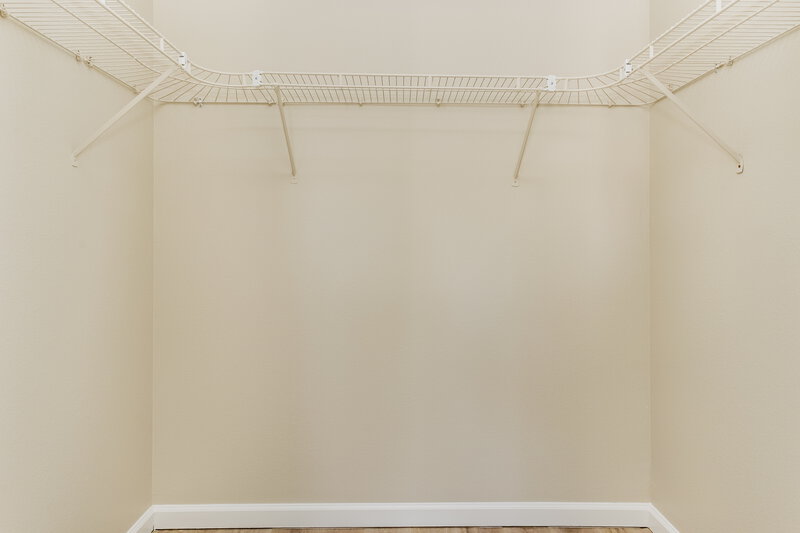 2,720/Mo, 8931 Green Jade Dr Las Vegas, NV 89129 Walk In Closet View