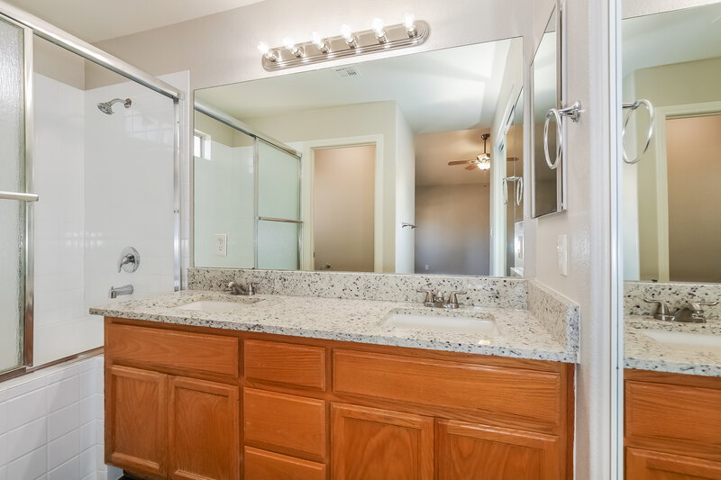 2,025/Mo, 3110 DeVinci Ct North Las Vegas, NV 89031 Main Bathroom View