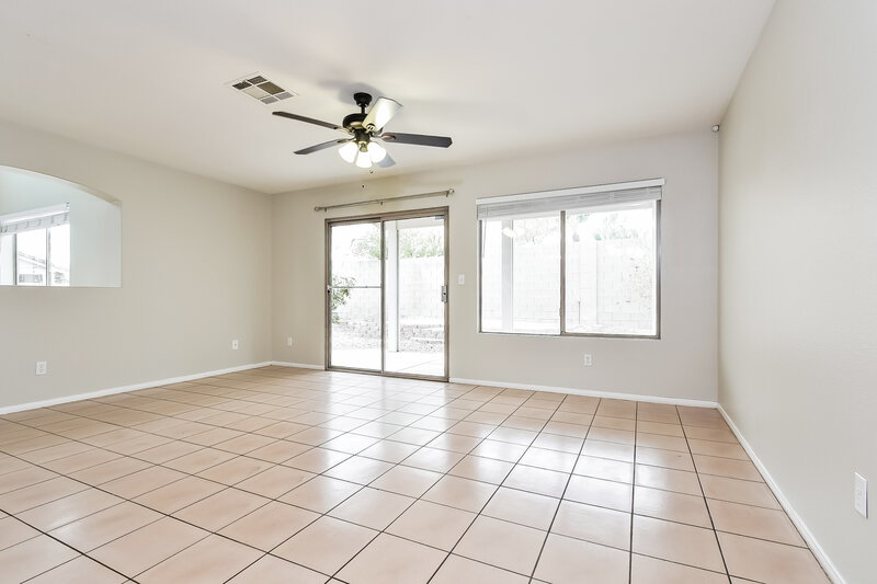 2,095/Mo, 4701 Cliff Breeze Dr North Las Vegas, NV 89081 Living Room View