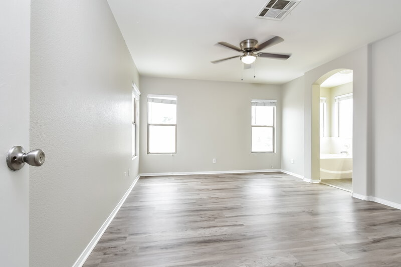 2,095/Mo, 4701 Cliff Breeze Dr North Las Vegas, NV 89081 Main Bedroom View