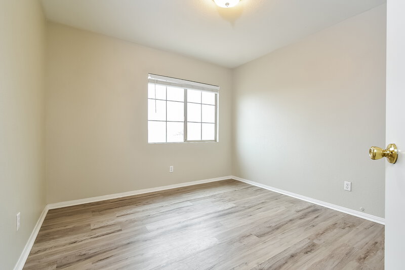 2,095/Mo, 4701 Cliff Breeze Dr North Las Vegas, NV 89081 Bedroom View 2