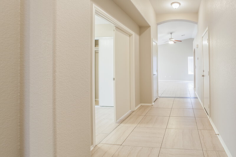1,855/Mo, 6036 Soft Springs Ave Las Vegas, NV 89130 Hallway View