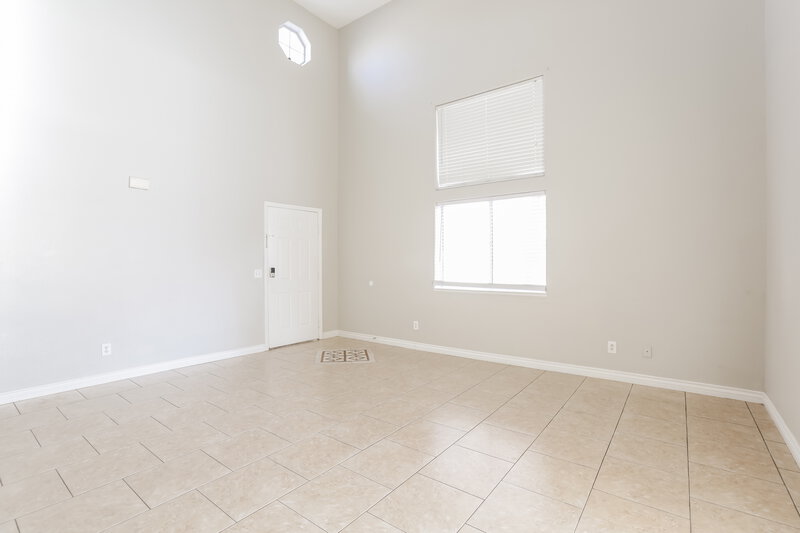 1,880/Mo, 7533 Hickory Hills Dr Las Vegas, NV 89130 Living Room View