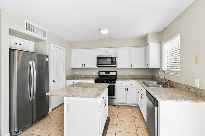 1,965/Mo, 7533 Hickory Hills Dr Las Vegas, NV 89130 Kitchen View