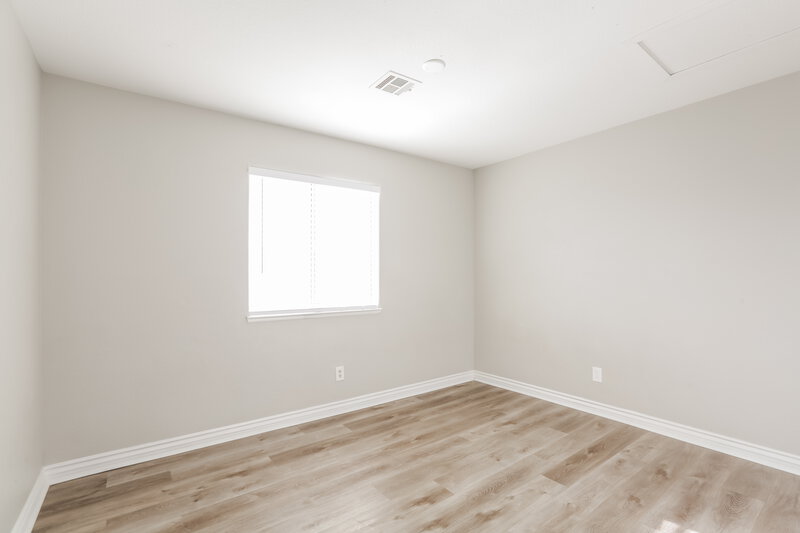 1,880/Mo, 7533 Hickory Hills Dr Las Vegas, NV 89130 Bedroom View