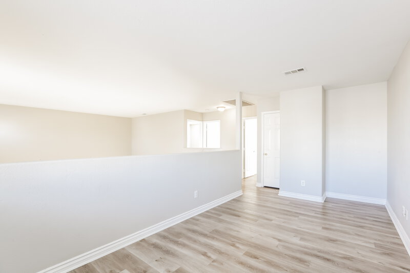 1,880/Mo, 7533 Hickory Hills Dr Las Vegas, NV 89130 Loft View 2