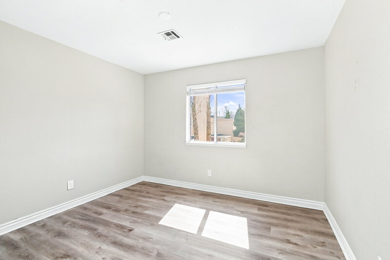 1,965/Mo, 7533 Hickory Hills Dr Las Vegas, NV 89130 Bedroom View 2