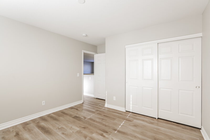 1,880/Mo, 7533 Hickory Hills Dr Las Vegas, NV 89130 Bathroom View 2