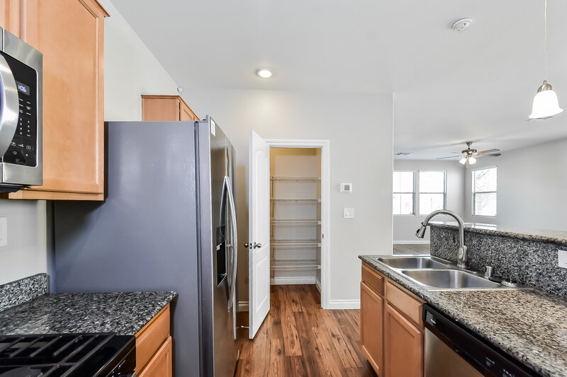 2,195/Mo, 10716 Mystic Shore Ave Las Vegas, NV 89166 Kitchen View 2