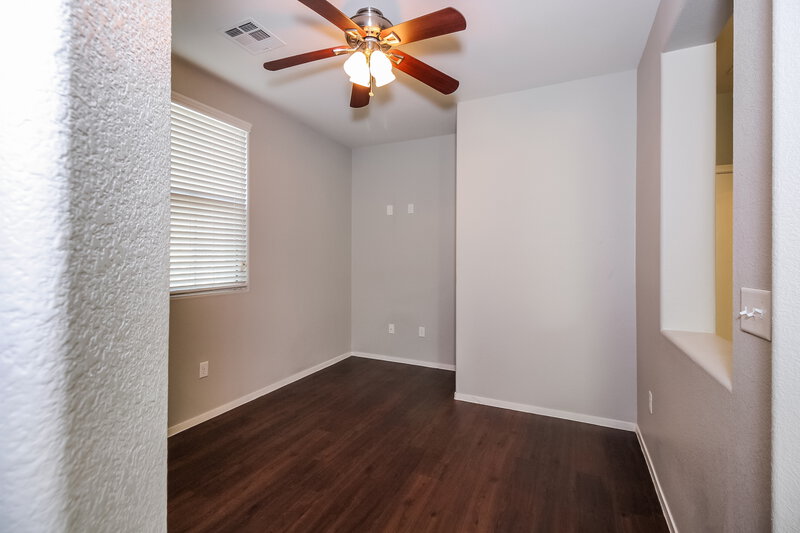 1,860/Mo, 5352 Brazelton St North Las Vegas, NV 89081 Bedroom View 3