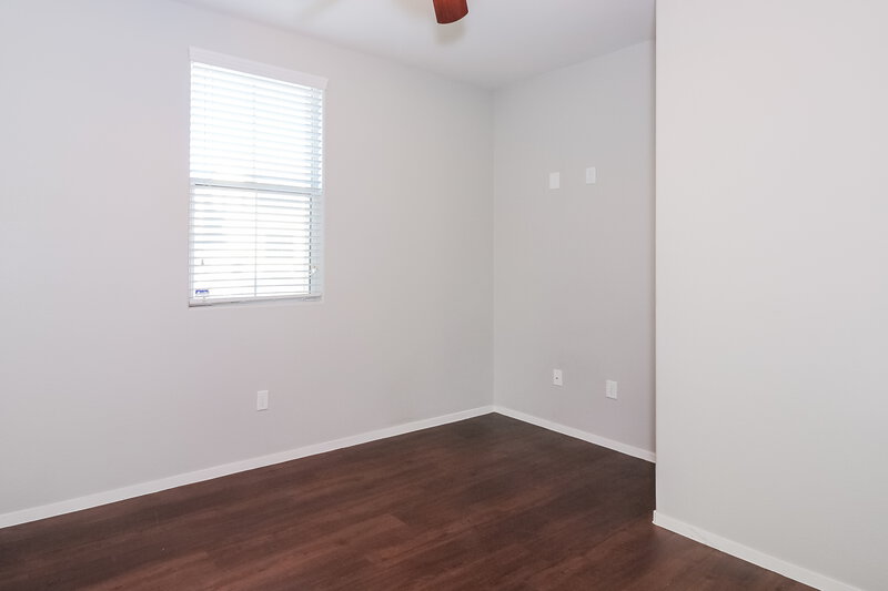 1,860/Mo, 5352 Brazelton St North Las Vegas, NV 89081 Bedroom View 4