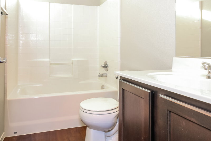 1,860/Mo, 5352 Brazelton St North Las Vegas, NV 89081 Bathroom View