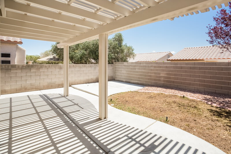 1,995/Mo, 2113 Annbriar Ave North Las Vegas, NV 89031 Covered Patio View 2