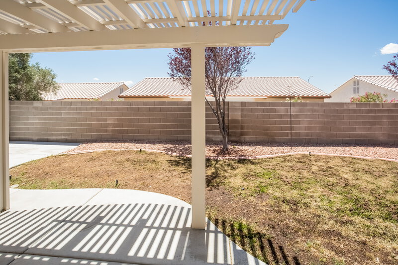 1,995/Mo, 2113 Annbriar Ave North Las Vegas, NV 89031 Covered Patio View 3