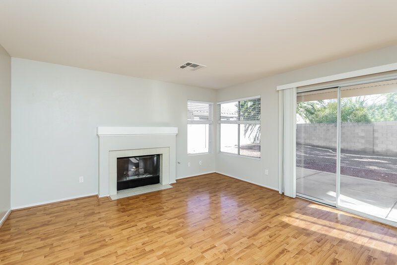 0/Mo, 5872 Trailblazer Dr North Las Vegas, NV 89031 Family Room View