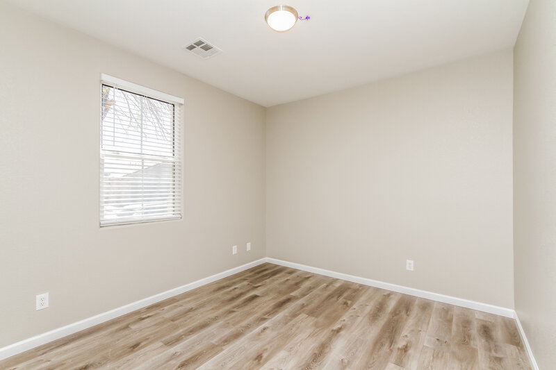 2,135/Mo, 3436 Palatine Hills Avenue North Las Vegas, NV 89081 Bedroom View 2