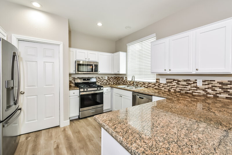 2,305/Mo, 9105 Black Slate Street Las Vegas, NV 89123 Kitchen View