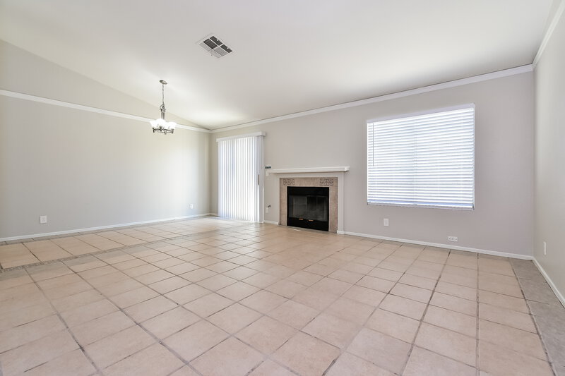 2,010/Mo, 4539 Roper Court North Las Vegas, NV 89081 Living Room View