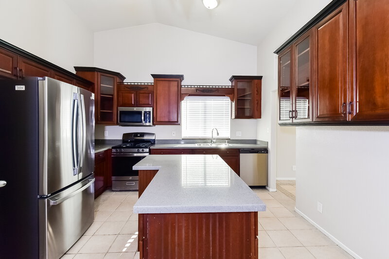 2,010/Mo, 4539 Roper Court North Las Vegas, NV 89081 Kitchen View 2
