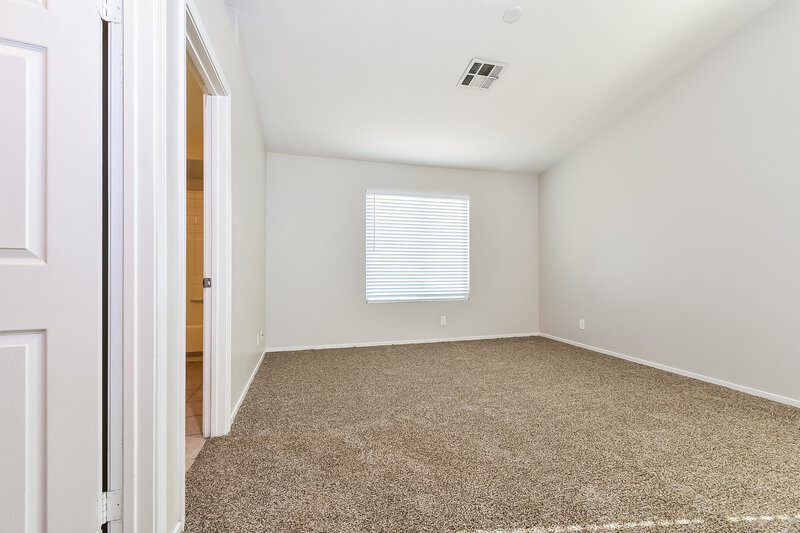 2,010/Mo, 4539 Roper Court North Las Vegas, NV 89081 Main Bedroom View