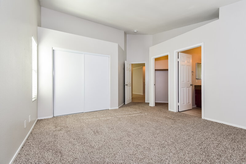 2,010/Mo, 4539 Roper Court North Las Vegas, NV 89081 Main Bedroom View 2