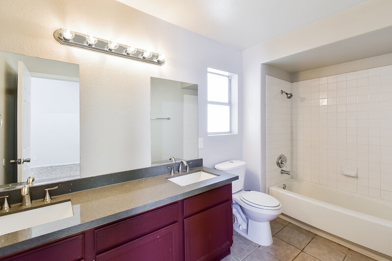 2,010/Mo, 4539 Roper Court North Las Vegas, NV 89081 Main Bathroom View