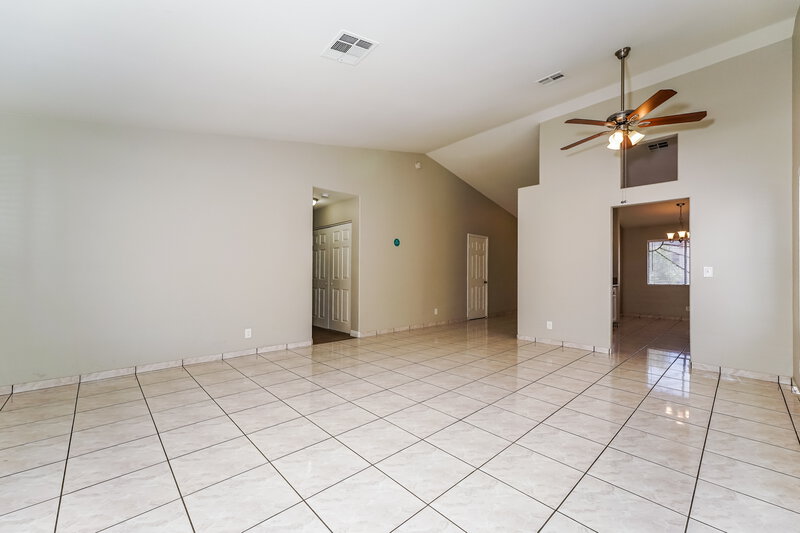 1,835/Mo, 4543 Roper Court North Las Vegas, NV 89081 Living Room View 2