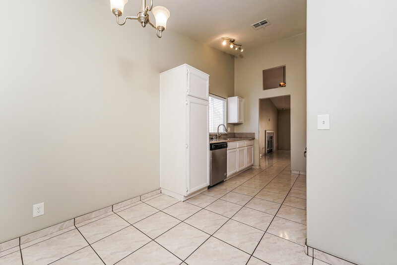 1,835/Mo, 4543 Roper Court North Las Vegas, NV 89081 Dining Room View