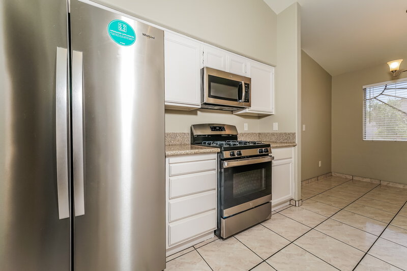 1,835/Mo, 4543 Roper Court North Las Vegas, NV 89081 Kitchen View